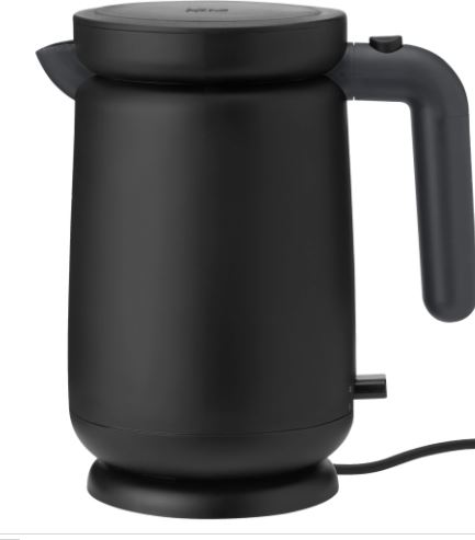 Billede fra myndighedens meddelelse af det tilbagekaldte produkt RIG-TIG elkedel - Foodie - Sort 1 liter. Årsag: OKTILTAG.