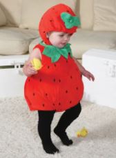 Billede fra myndighedens meddelelse af det tilbagekaldte produkt Babykostume - Jordbær. Årsag: OKTILTAG.