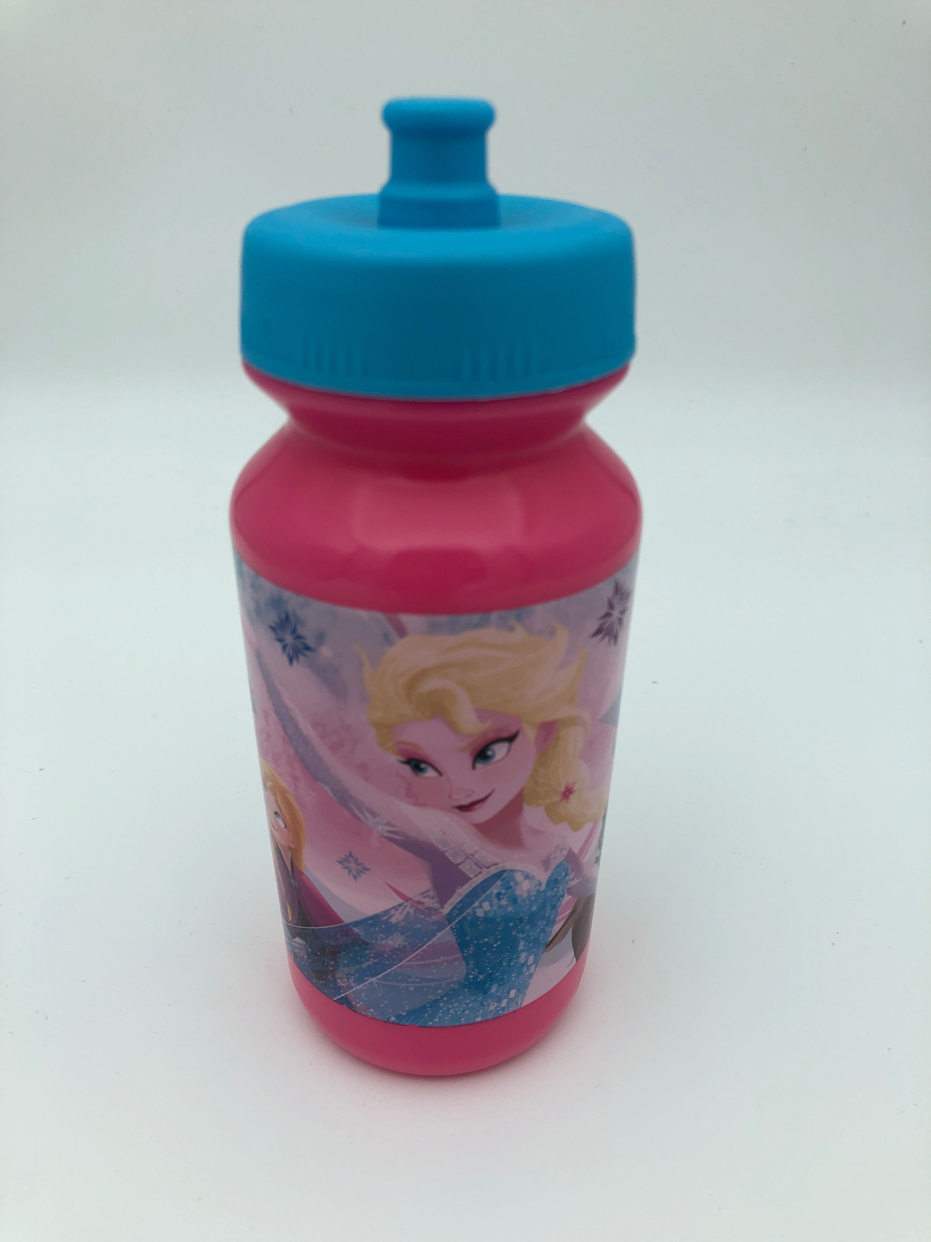 Billede fra myndighedens meddelelse af det tilbagekaldte produkt Frozen drikkedunk. Årsag: OKTILTAG.