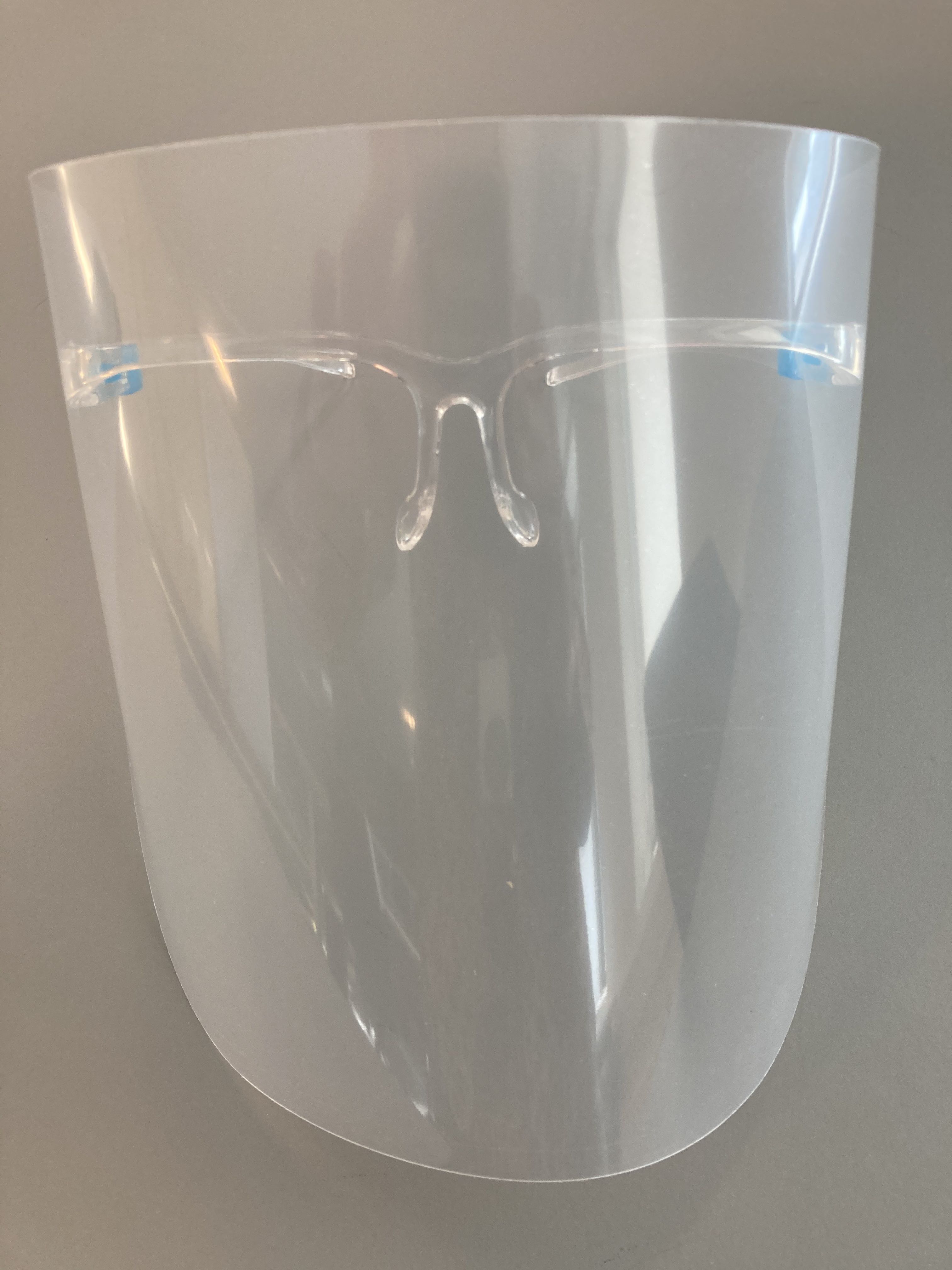 Billede fra myndighedens meddelelse af det tilbagekaldte produkt Ansigtsvisir | Brille-model | Model 1. Årsag: OVERTRÆD.