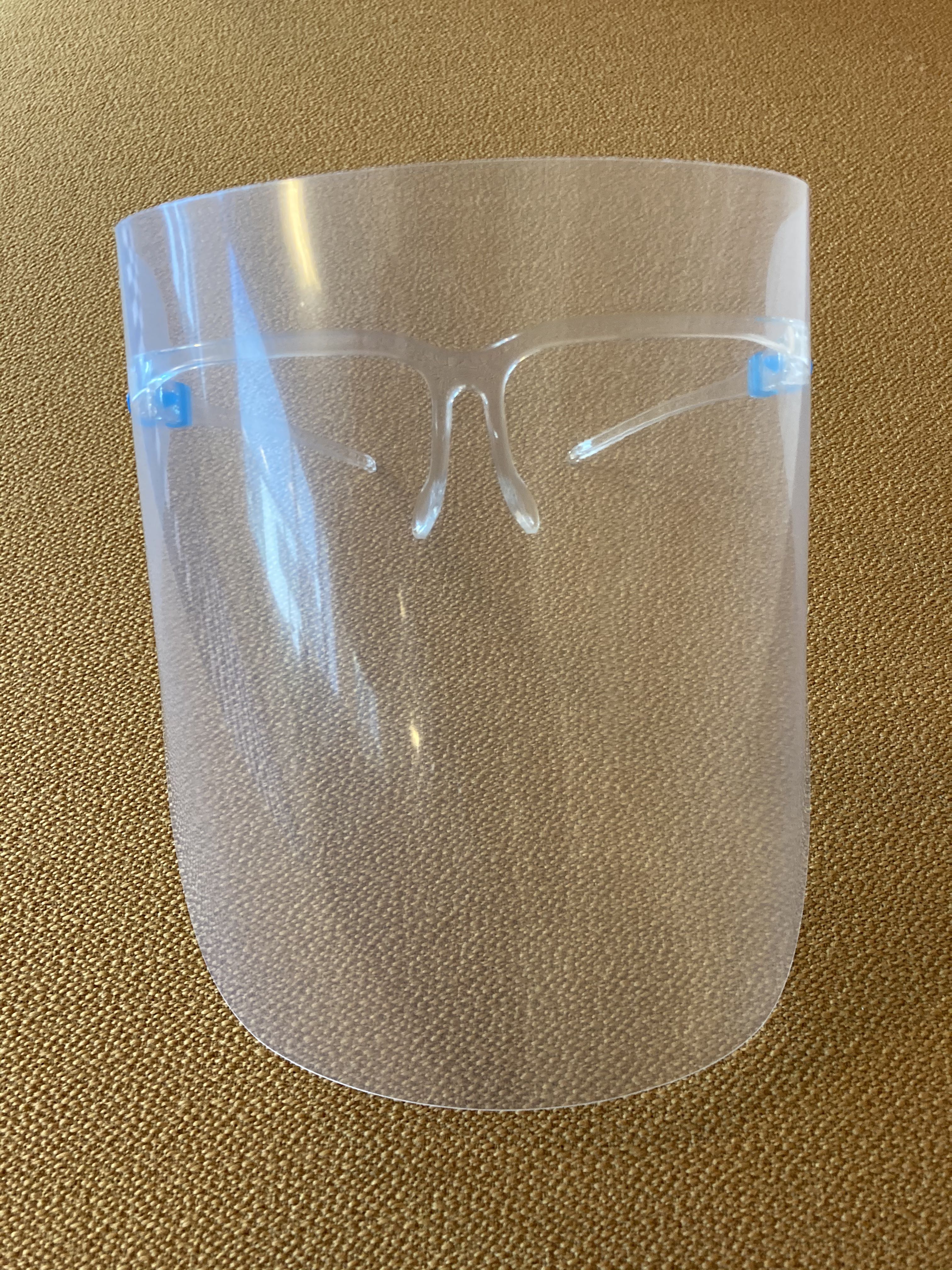 Billede fra myndighedens meddelelse af det tilbagekaldte produkt VISIR MED BRILLE BRILLEVISIR. Årsag: OVERTRÆD.