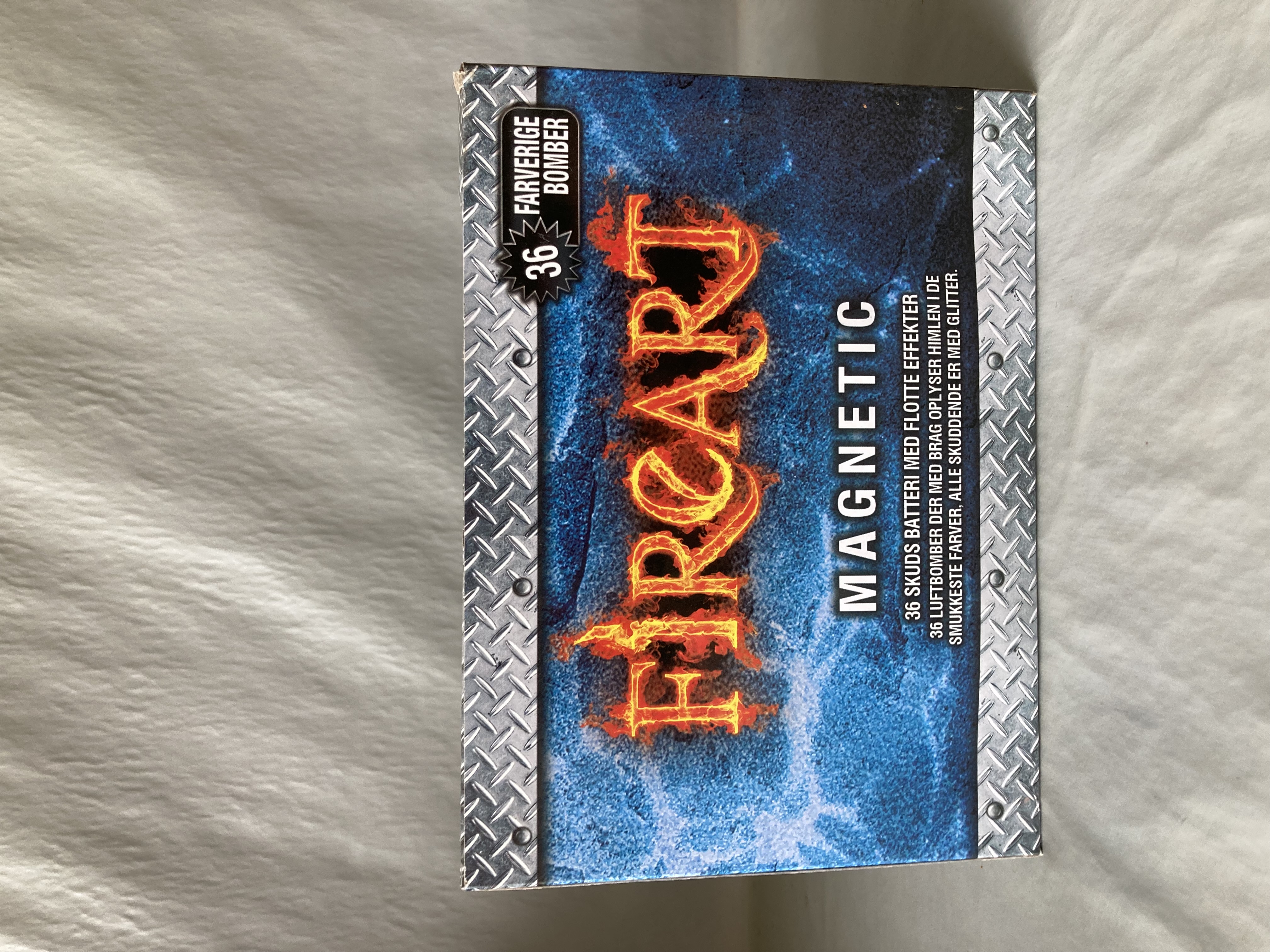 Billede fra myndighedens meddelelse af det tilbagekaldte produkt Fireart Magnetic. Årsag: OKTILTAG.