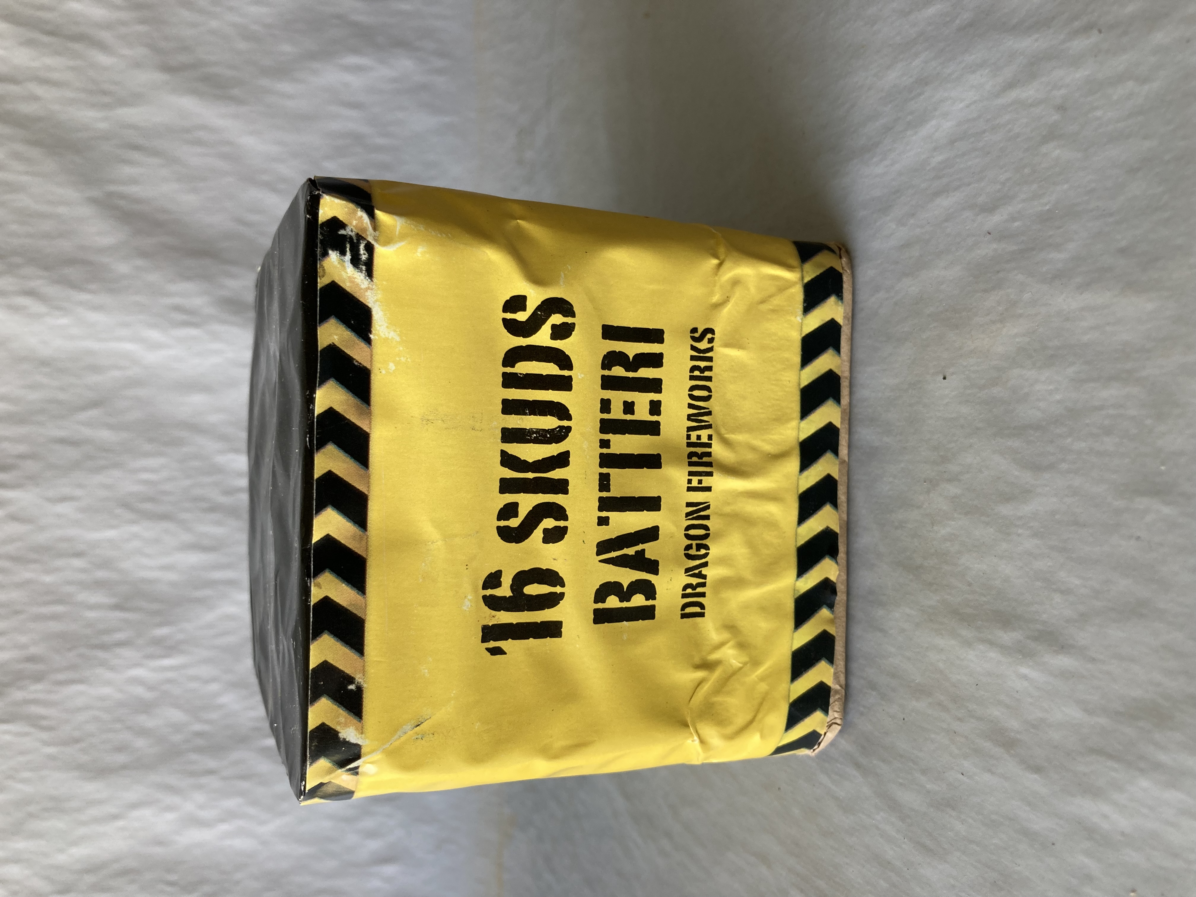 Billede fra myndighedens meddelelse af det tilbagekaldte produkt 16 Skuds Batteri. Årsag: OKTILTAG.