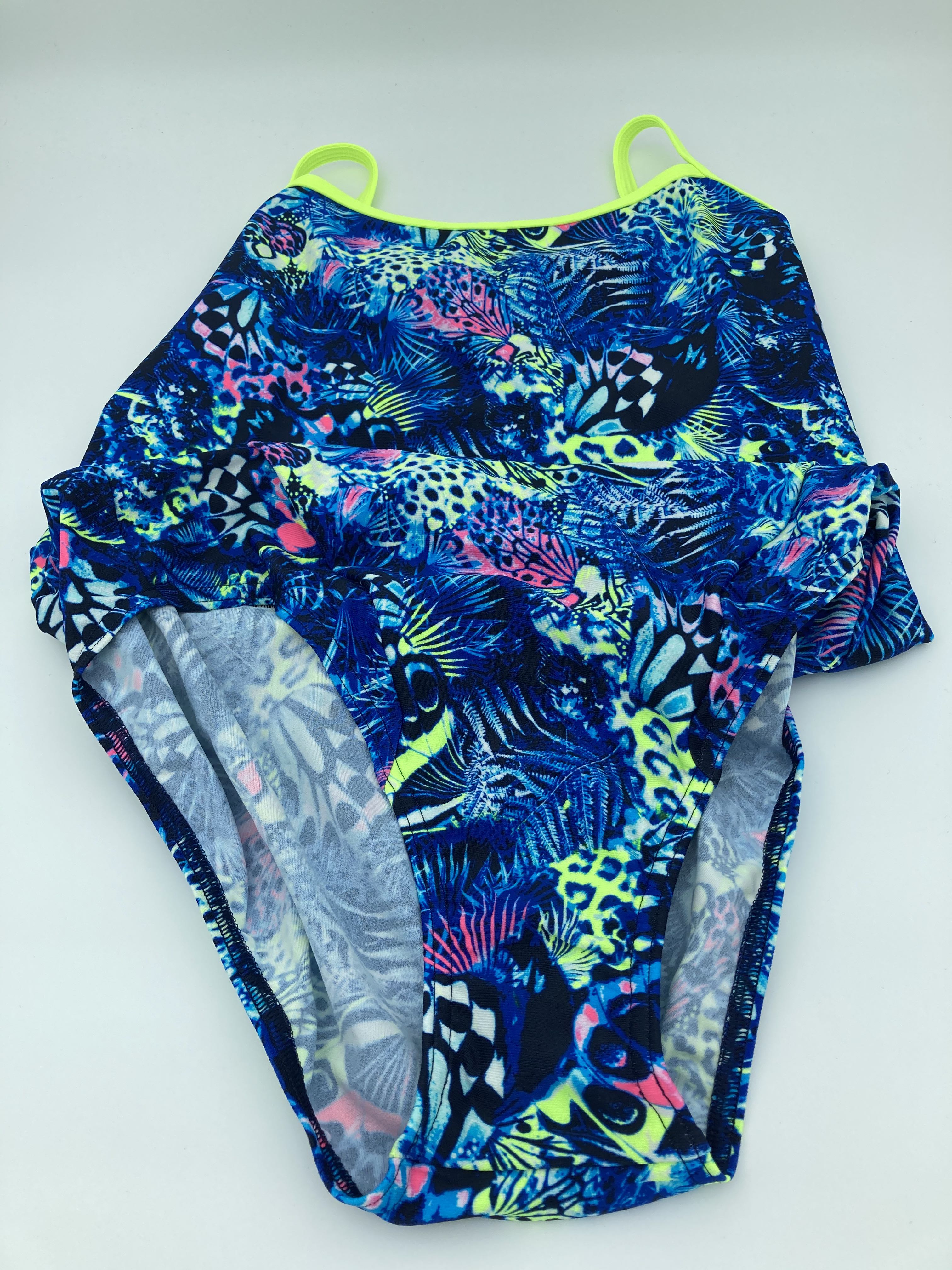 Billede fra myndighedens meddelelse af det tilbagekaldte produkt BUTTERFLY EFFECT SINGLE STRAP SWIMSUIT. Årsag: OVERTRÆD.