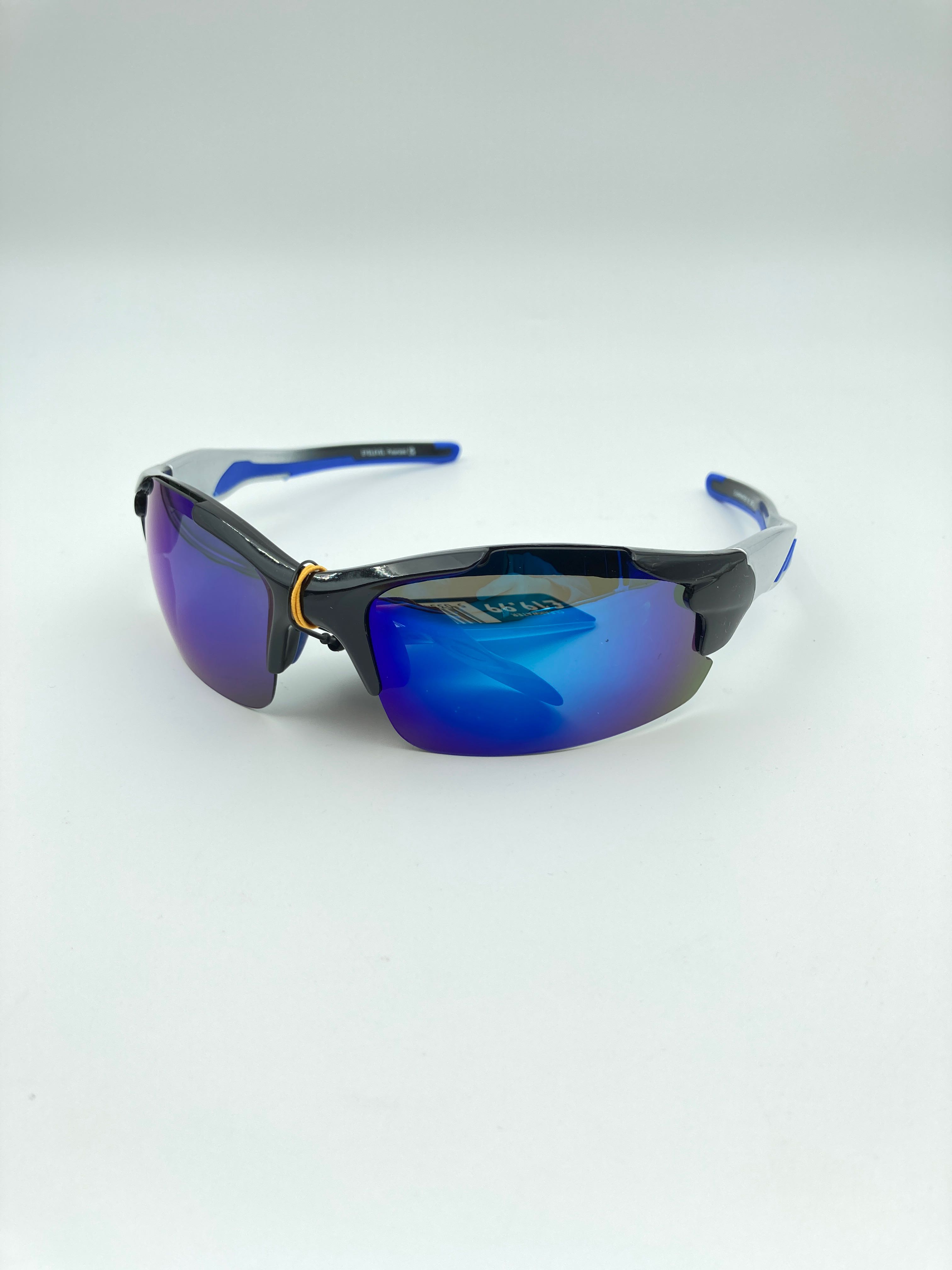 Billede fra myndighedens meddelelse af det tilbagekaldte produkt Eyelevel Clearwater Sunglasses. Årsag: OKTILTAG.