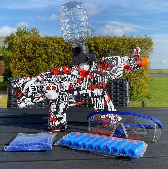 Billede fra myndighedens meddelelse af det tilbagekaldte produkt Gel blaster AK-47 gevær. Årsag: OKTILTAG.