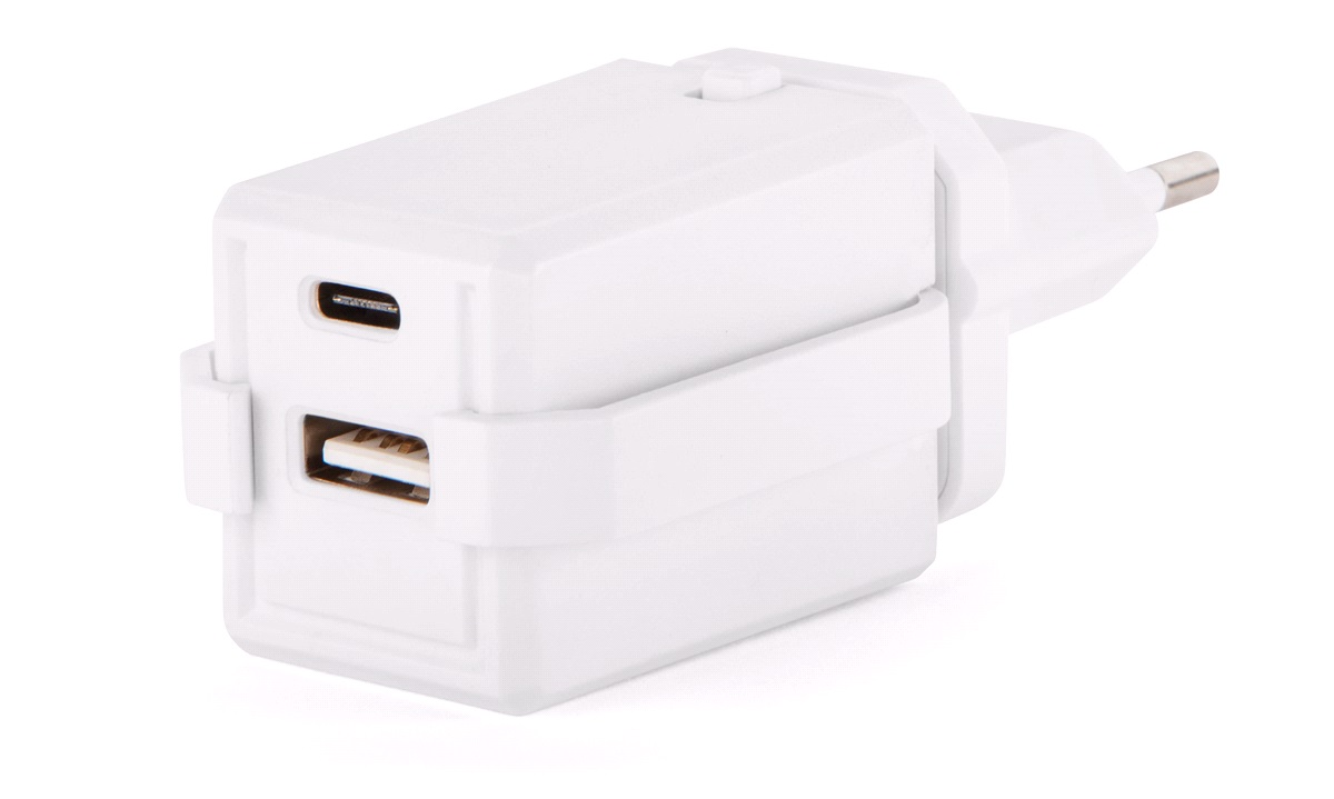 Billede fra myndighedens meddelelse af det tilbagekaldte produkt Mobiline - DUAL USB WALL CHARGER. Årsag: OKTILTAG.