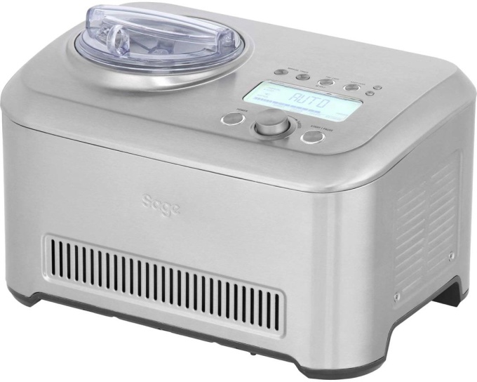 Billede fra myndighedens meddelelse af det tilbagekaldte produkt Sage Ismaskine - BCI600 The Smart Scoop. Årsag: OKTILTAG.