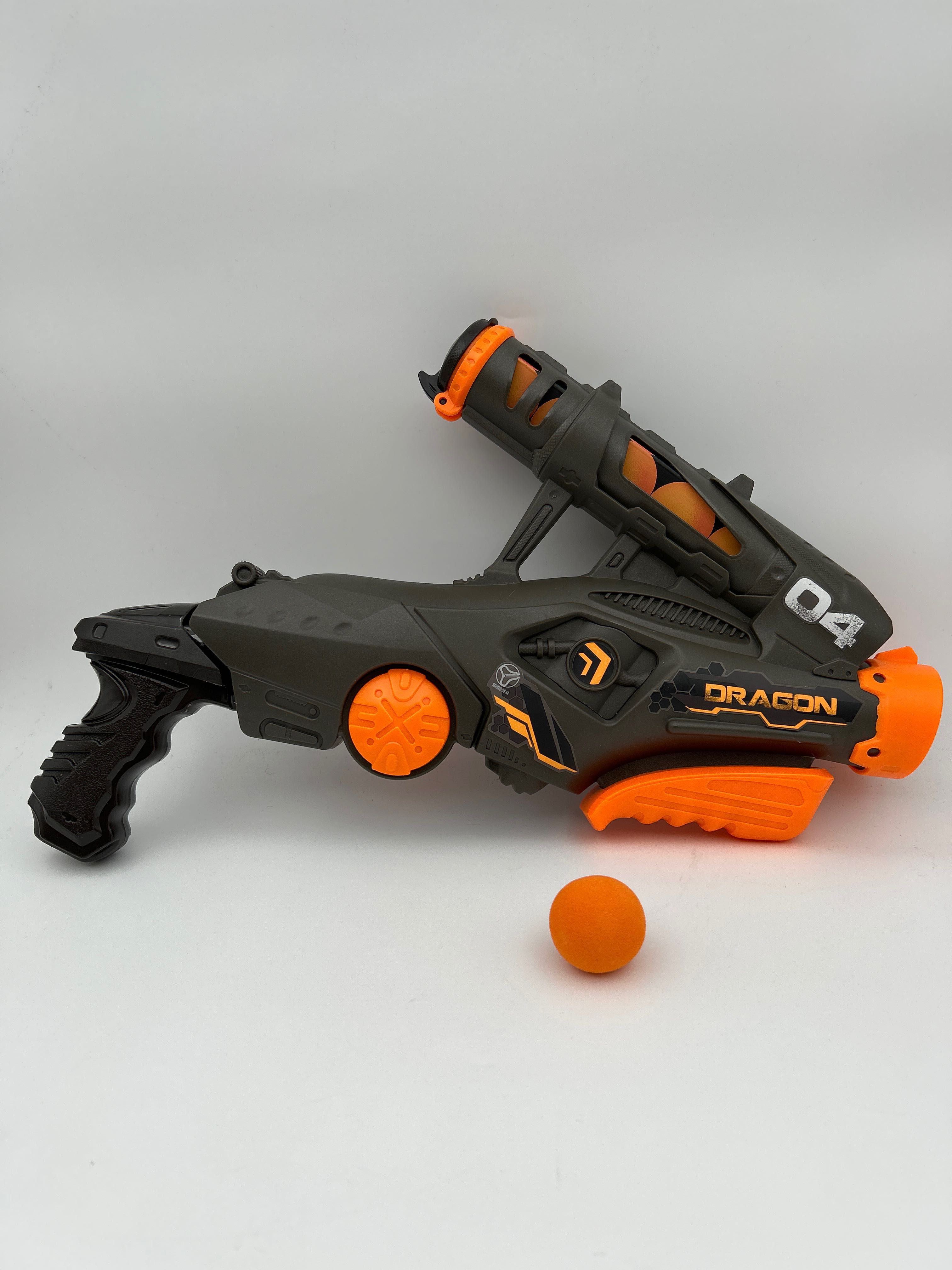 Billede fra myndighedens meddelelse af det tilbagekaldte produkt Blackfire - Dragonfire Ball Blaster. Årsag: OKTILTAG.