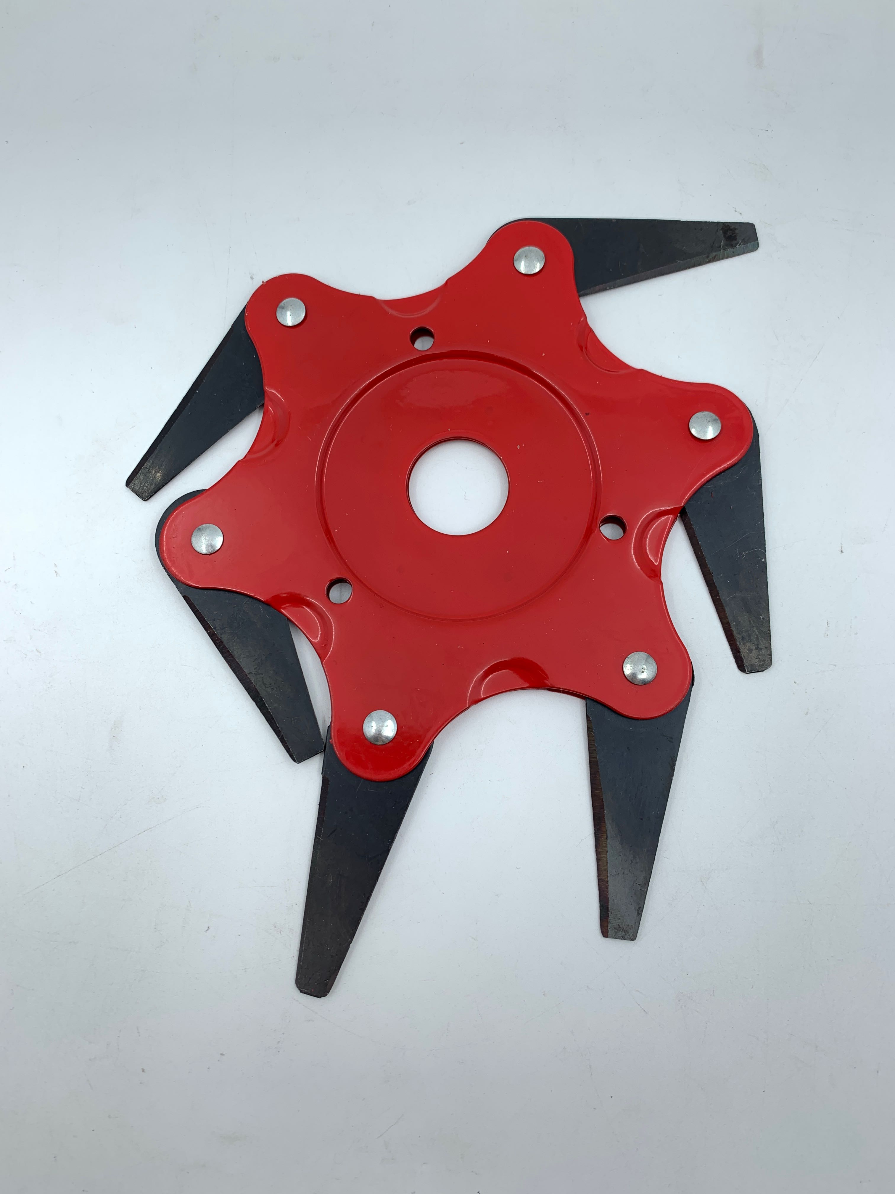 Billede fra myndighedens meddelelse af det tilbagekaldte produkt Trimmer With 6 Teeth Steel Blades Fit Compatible With S 65mn Lawn Mower - Sonyar. Årsag: OKTILTAG.