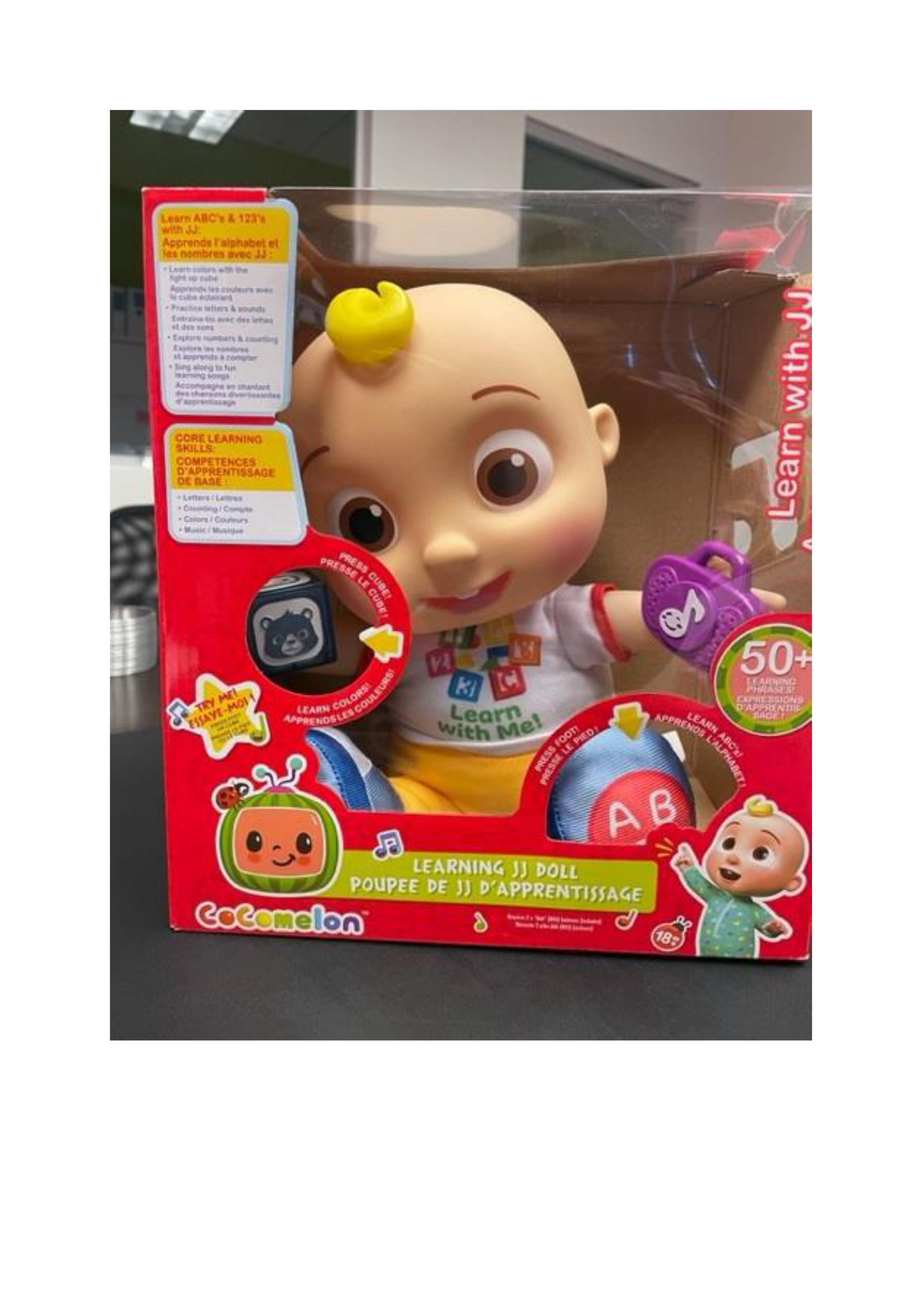 Billede fra myndighedens meddelelse af det tilbagekaldte produkt Learning JJ Doll. Årsag: OKTILTAG.