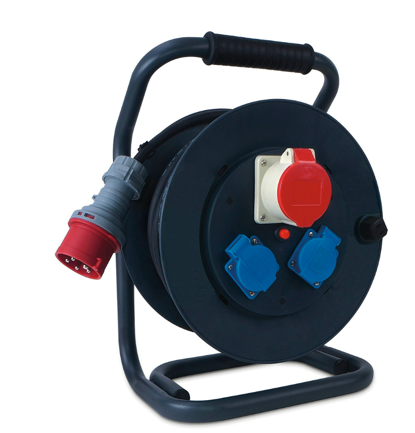 Billede fra myndighedens meddelelse af det tilbagekaldte produkt BLUE ELECTRIC KABELTROMLE BASICLINE - 400V - 25 M - 400/230V - 2173604. Årsag: OVERTRÆD.