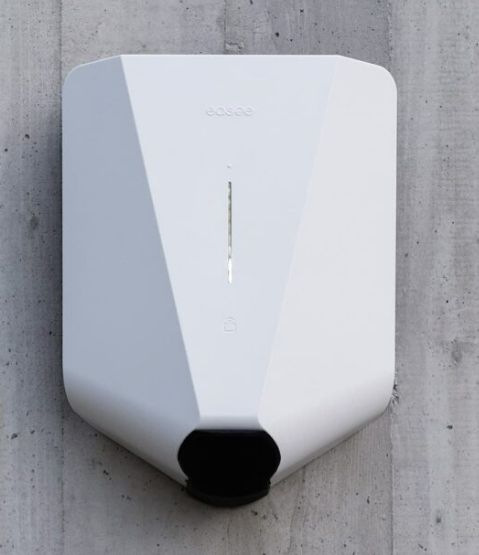 Billede fra myndighedens meddelelse af det tilbagekaldte produkt Easee Home and Charge. Årsag: OKTILTAG.