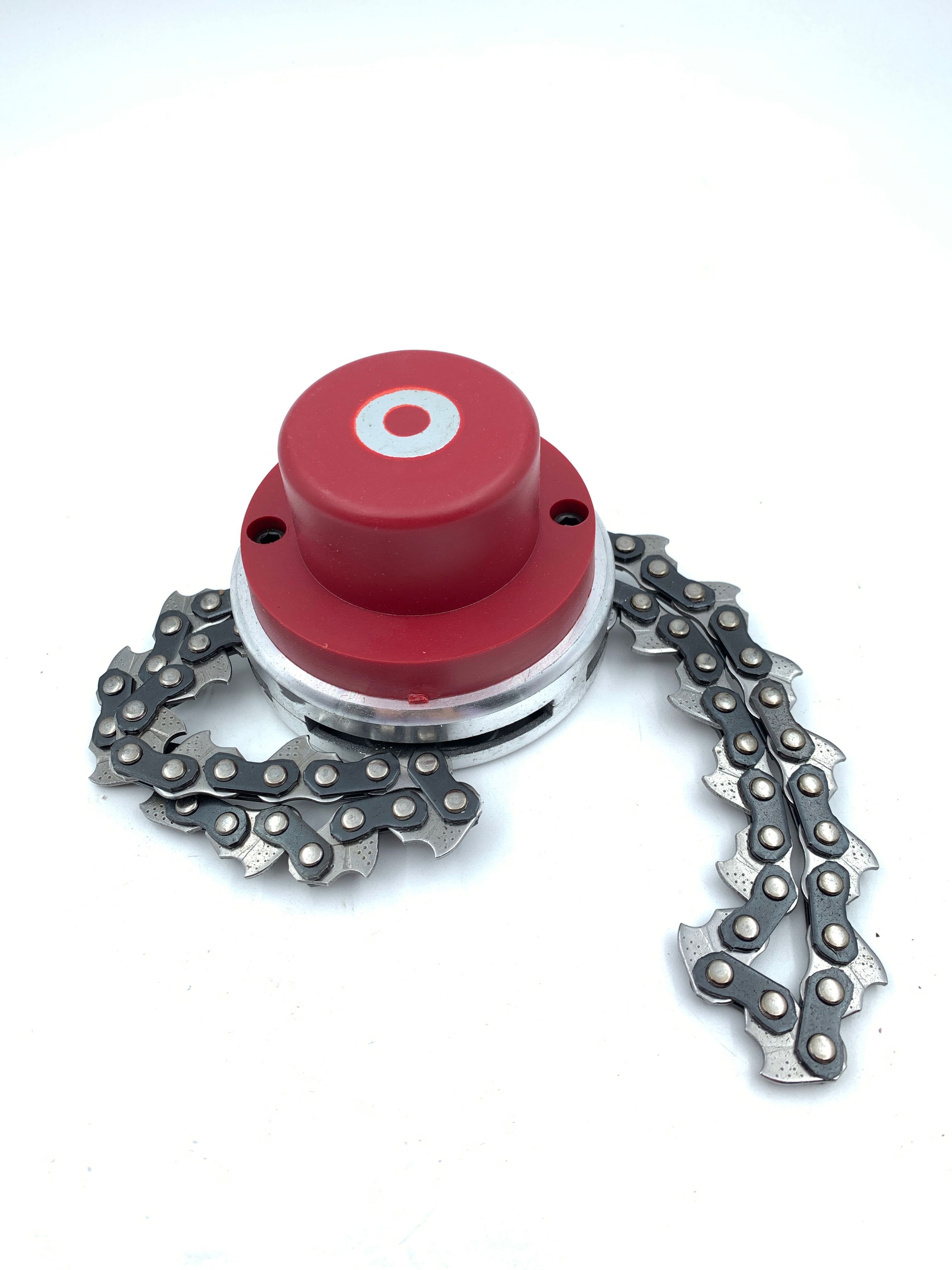 Billede fra myndighedens meddelelse af det tilbagekaldte produkt Gasoline Brush Cutter Grass Trimmer 2 Stroke 43CC Metal Spare Parts of Trimmer Head. Årsag: OKTILTAG.