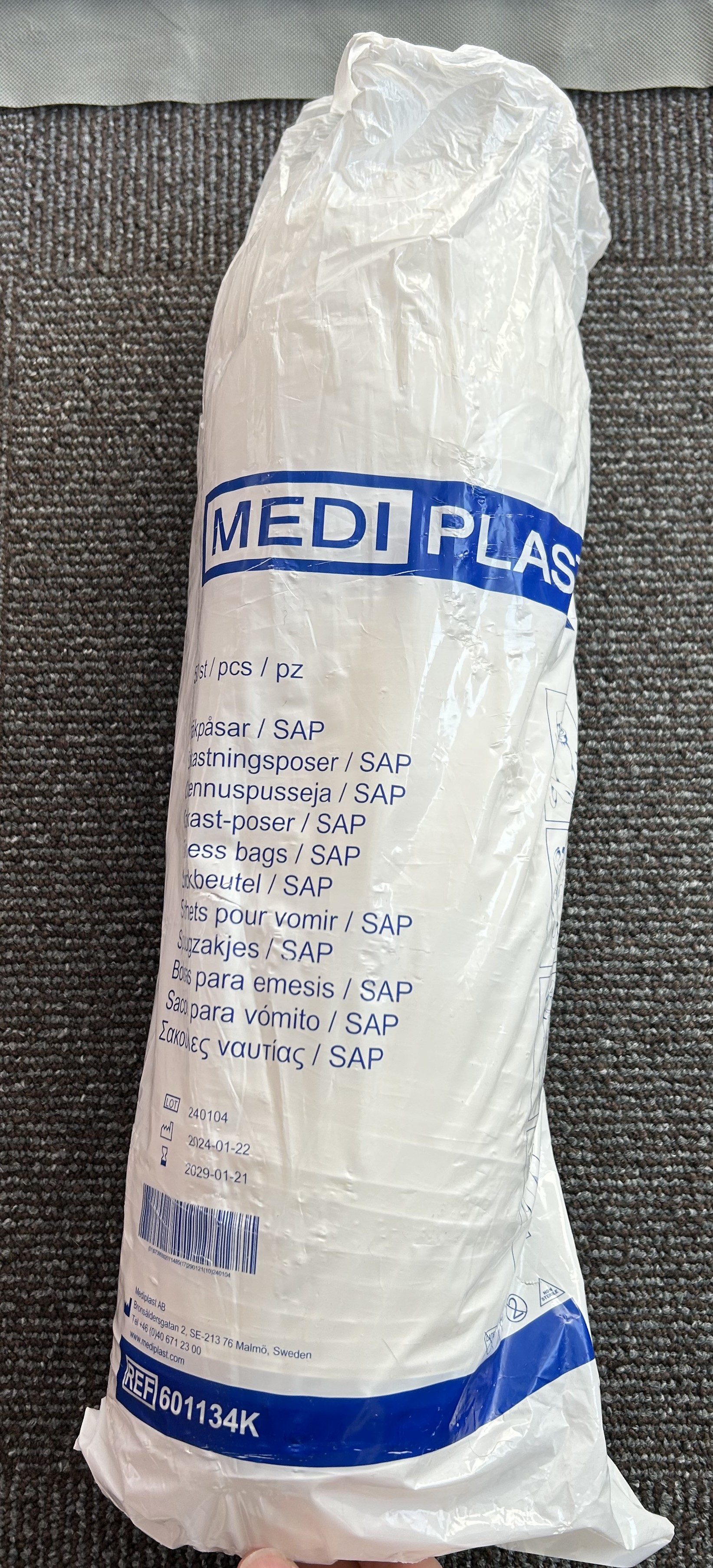 Billede fra myndighedens meddelelse af det tilbagekaldte produkt Mediplast opkast-poser. Årsag: OVERTRÆD.