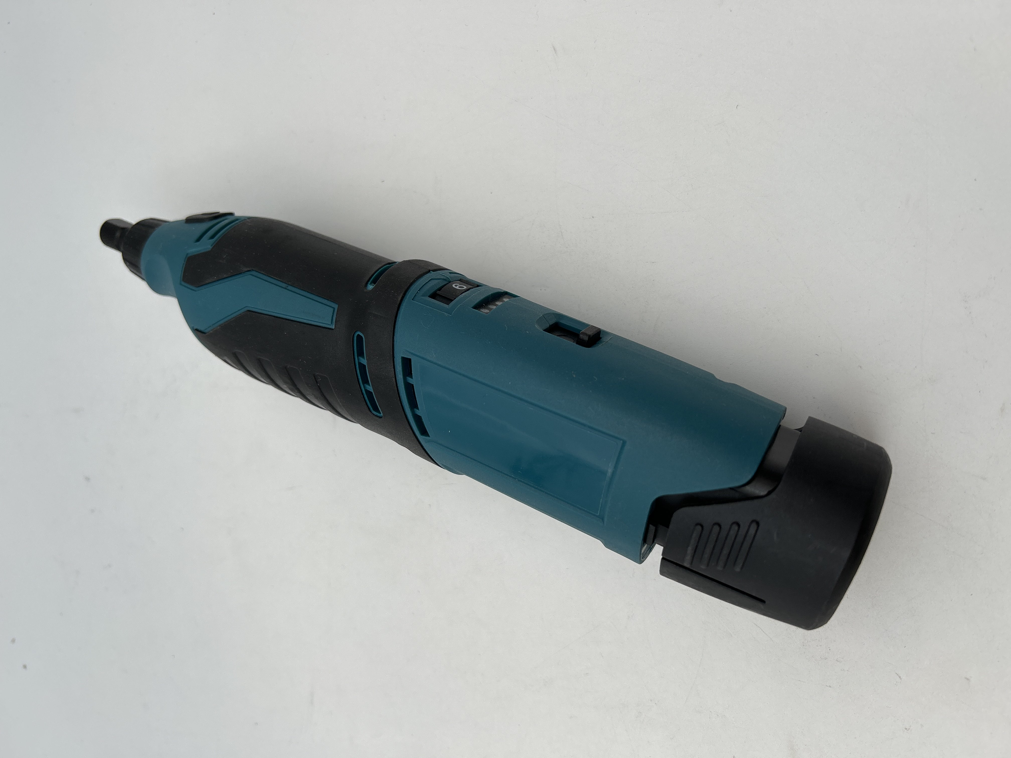 Billede fra myndighedens meddelelse af det tilbagekaldte produkt Mini Rotary Tool 12V Li-ion Battery Power Tool. Årsag: OVERTRÆD.