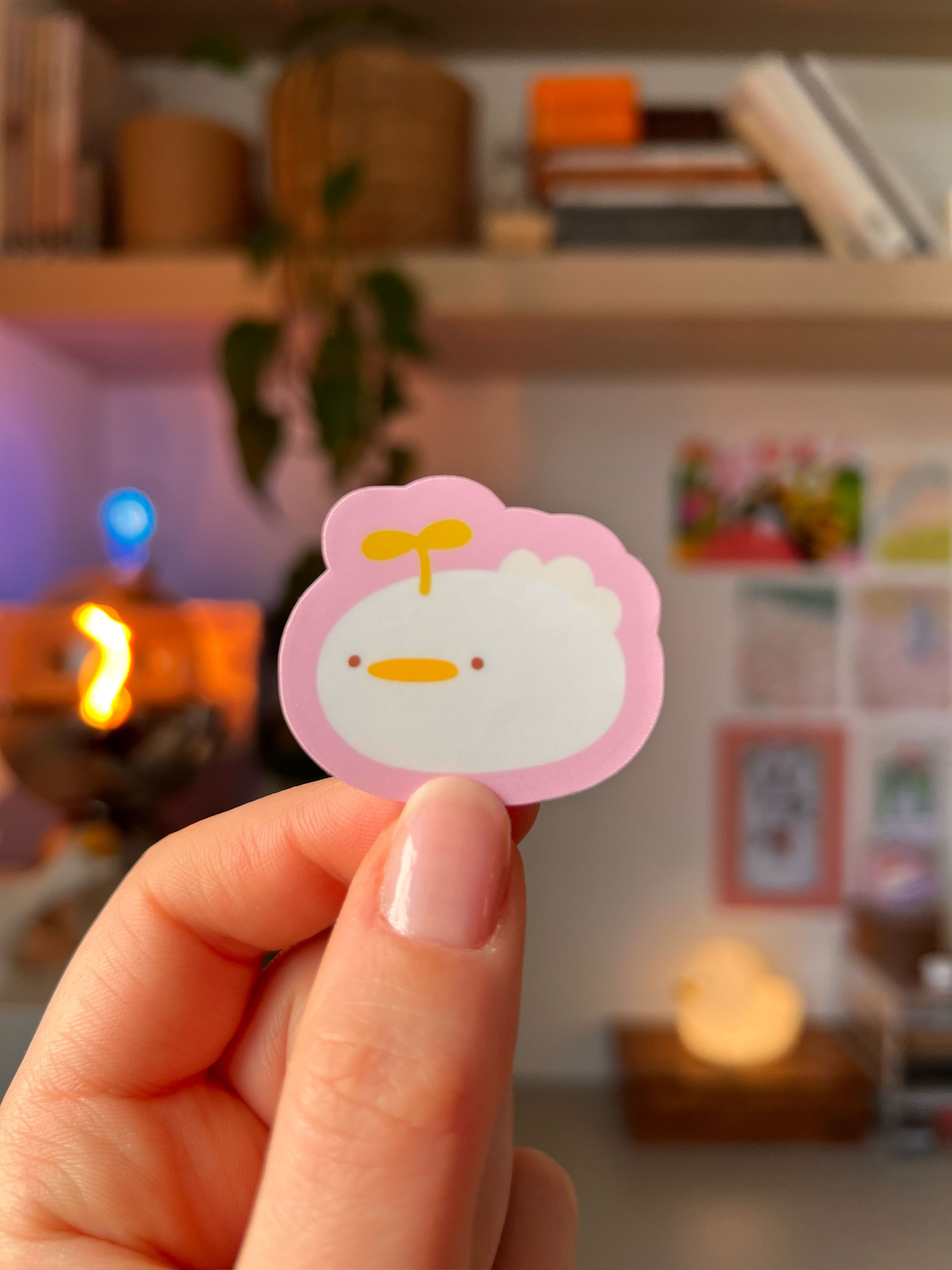 Billede fra myndighedens meddelelse af det tilbagekaldte produkt Miniature animals in polymer paste (plastic) handmade, stickers and stationery. Årsag: OVERTRÆD.