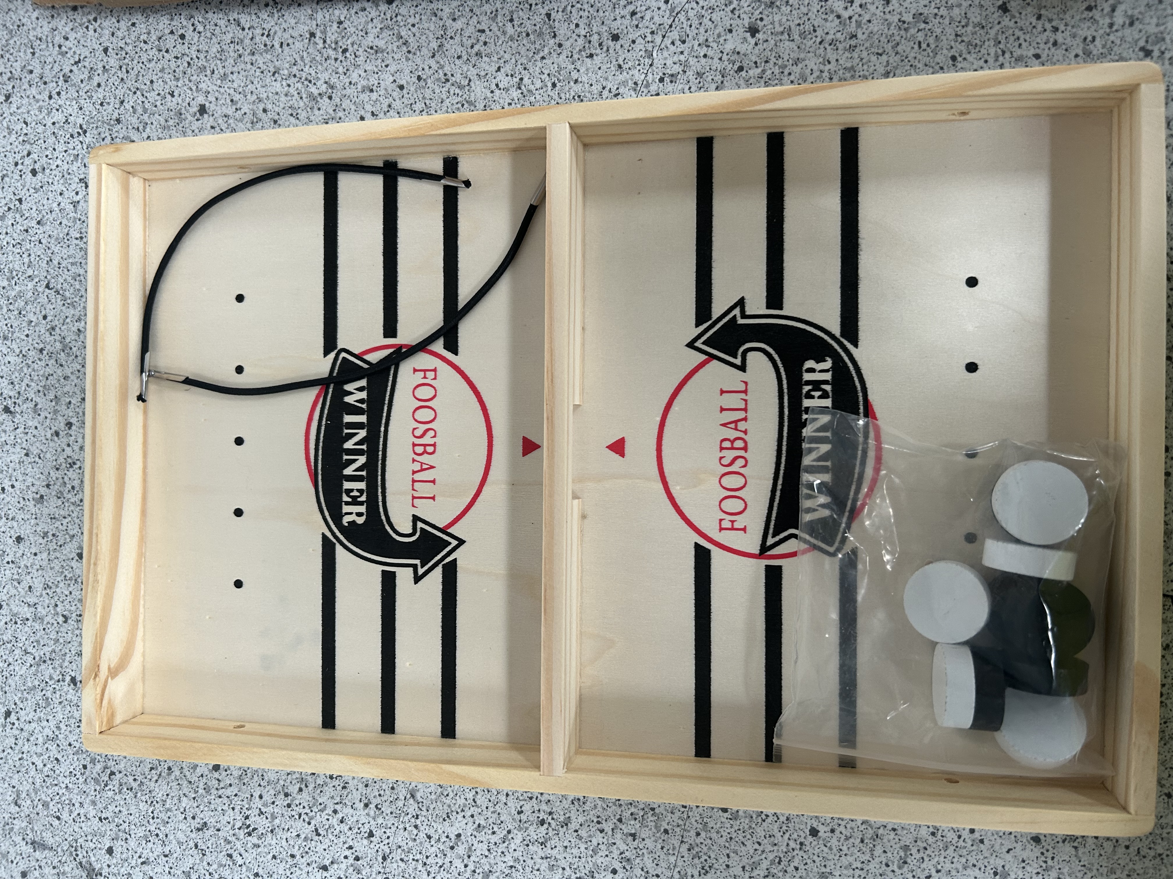 Billede fra myndighedens meddelelse af det tilbagekaldte produkt Foosball Winner 2024101001. Årsag: OVERTRÆD.