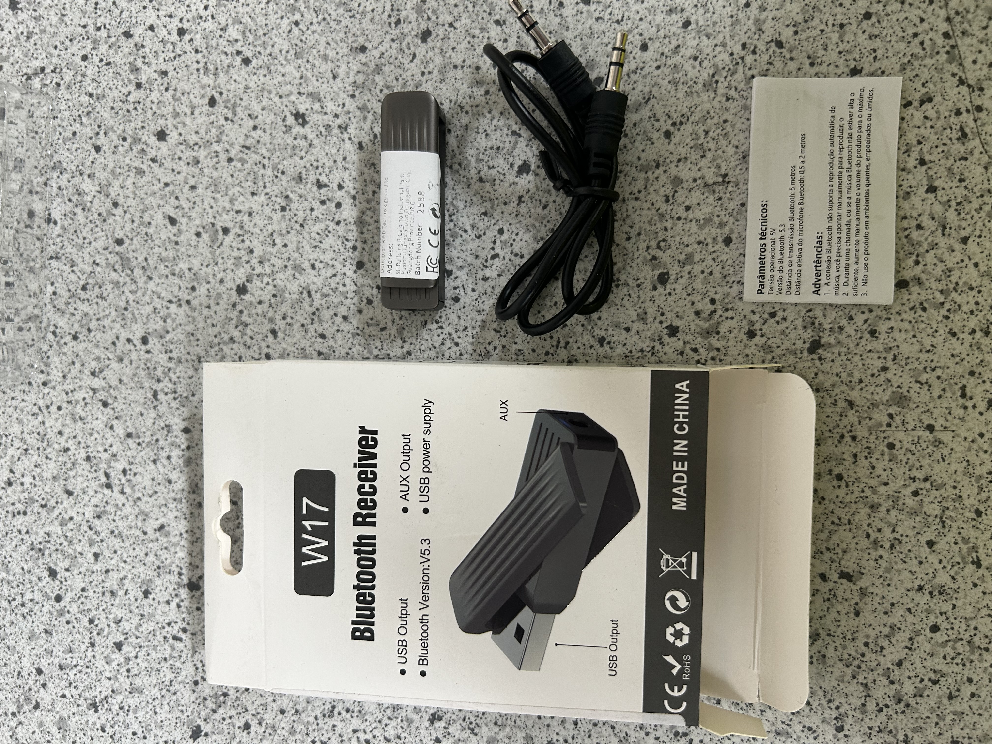 Billede fra myndighedens meddelelse af det tilbagekaldte produkt Bluetooth receiver W17. Årsag: OVERTRÆD.