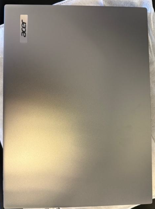 Billede fra myndighedens meddelelse af det tilbagekaldte produkt Acer TravelMate X4 14 AI TMX414-51-TCO. Årsag: OVERTRÆD.
