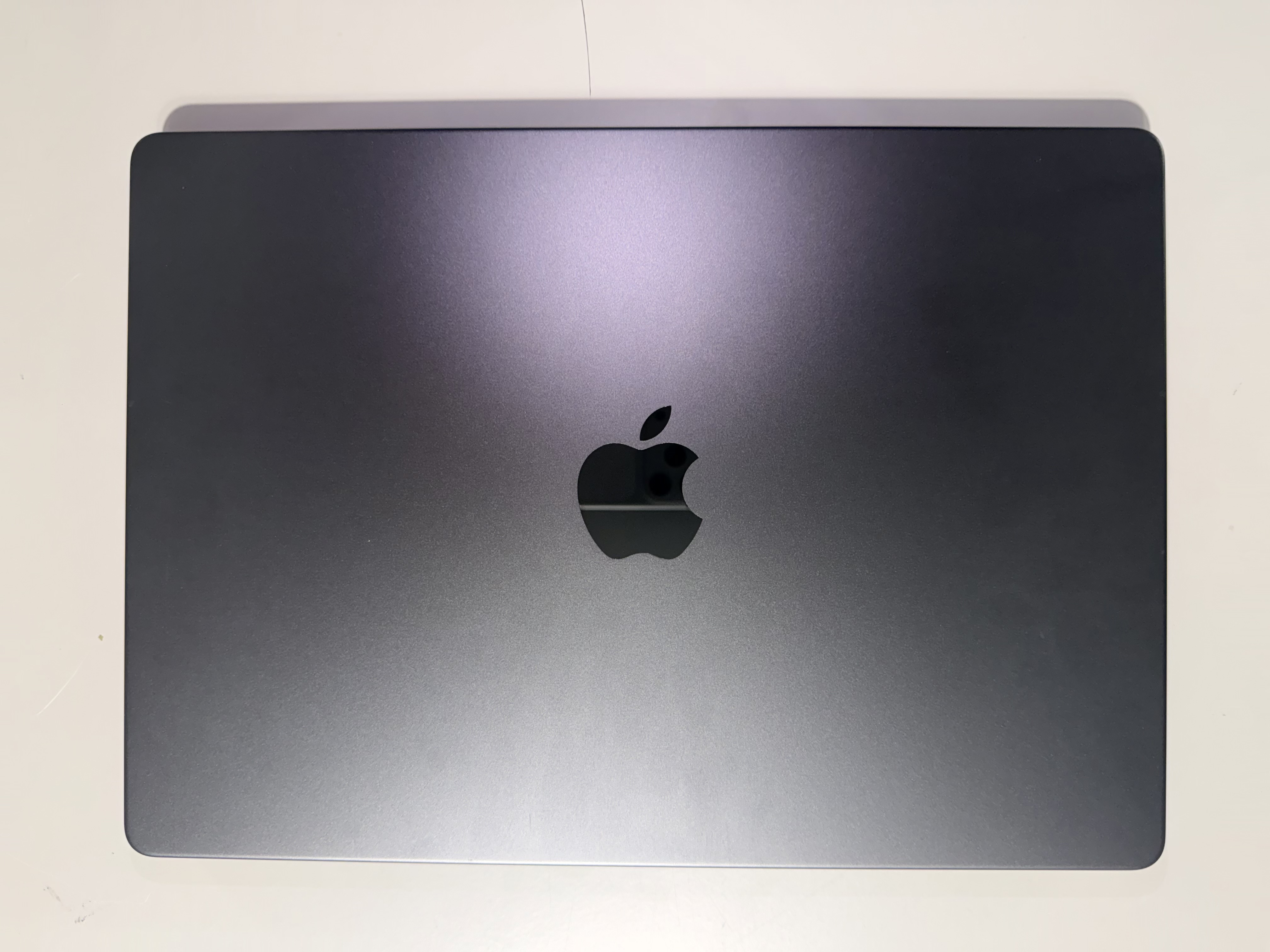 Billede fra myndighedens meddelelse af det tilbagekaldte produkt MacBook Pro 14. Årsag: OVERTRÆD.