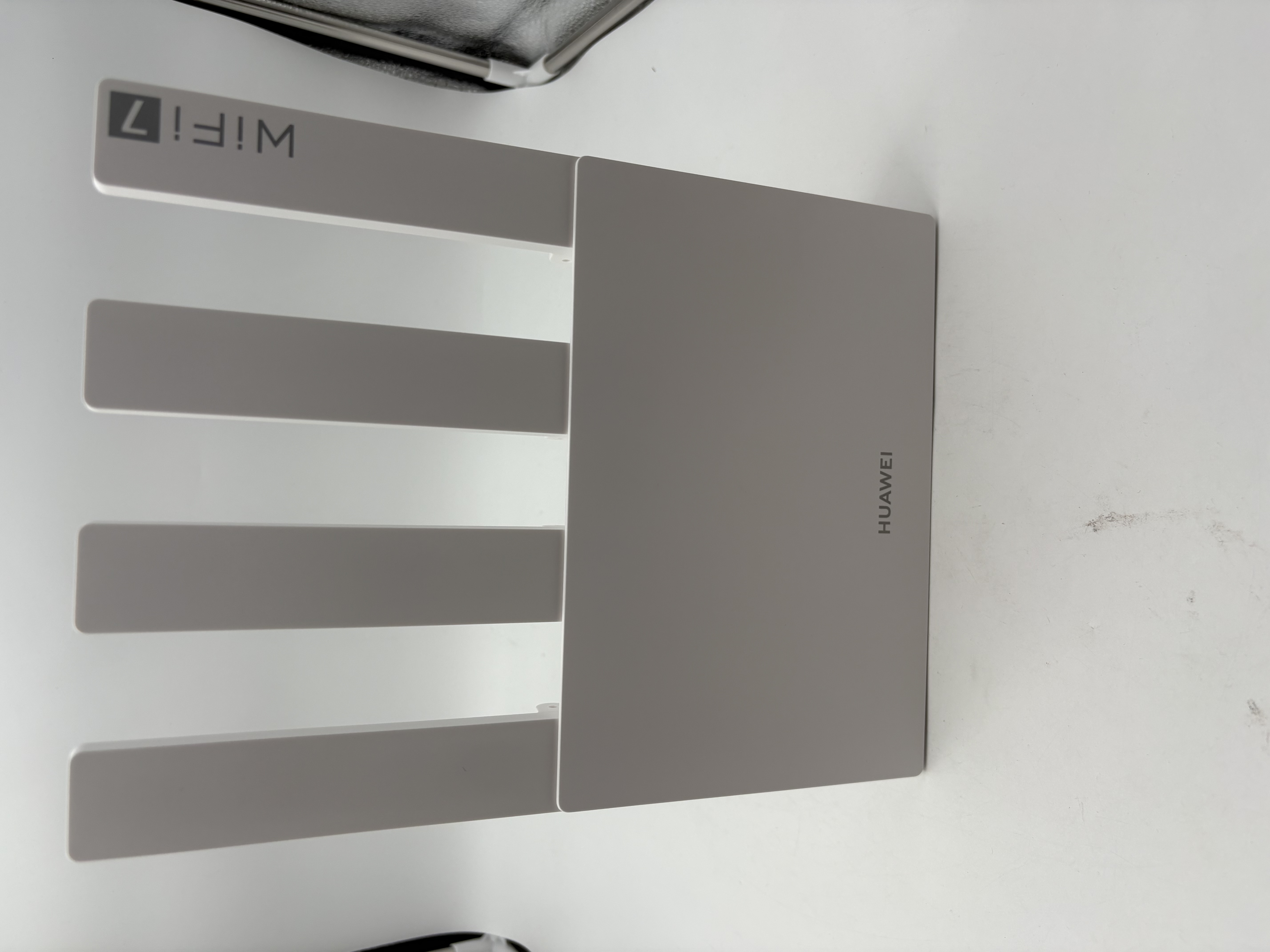 Billede fra myndighedens meddelelse af det tilbagekaldte produkt HUAWEI WiFi BE3. Årsag: OVERTRÆD.