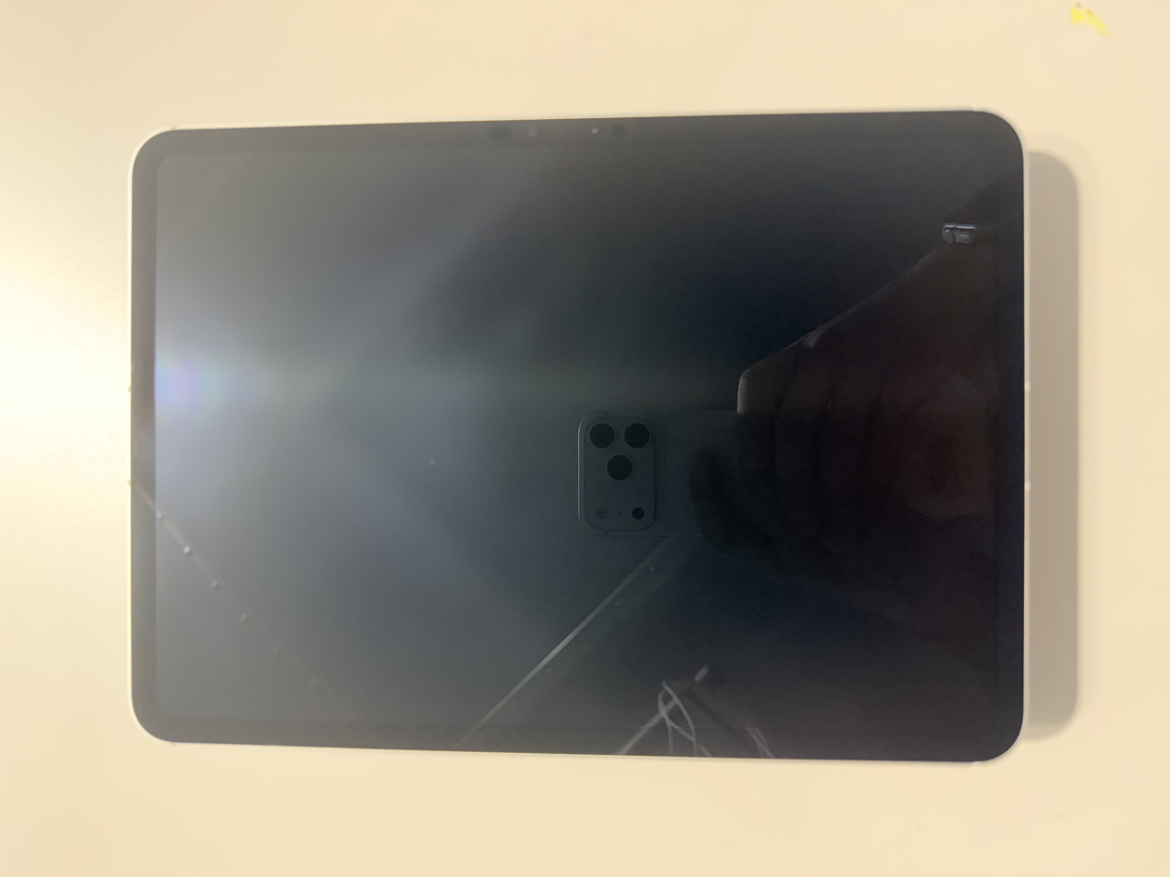Billede fra myndighedens meddelelse af det tilbagekaldte produkt iPad Pro 11 Cellular. Årsag: OVERTRÆD.