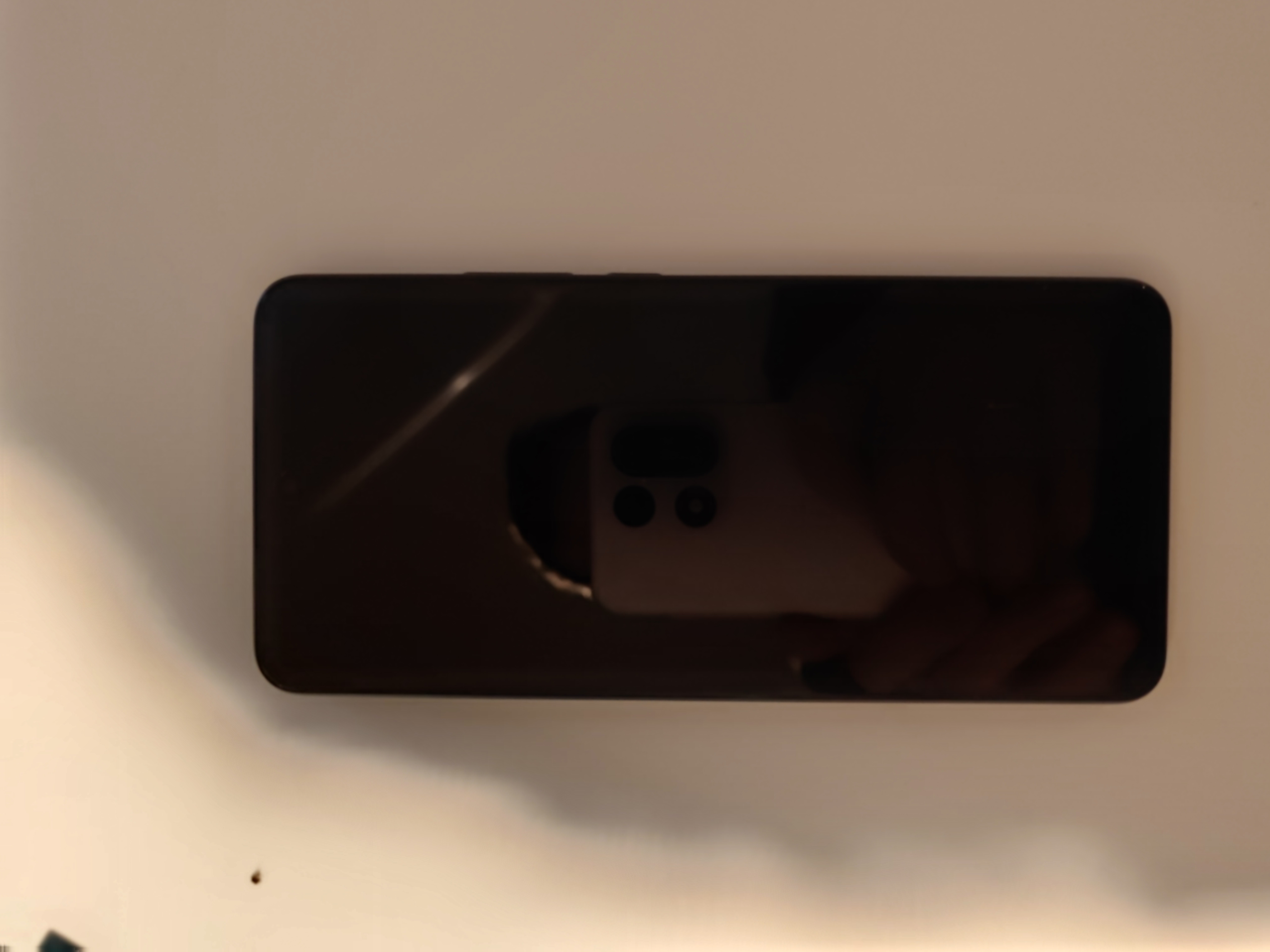 Billede fra myndighedens meddelelse af det tilbagekaldte produkt OnePlus Nord CE5. Årsag: OVERTRÆD.