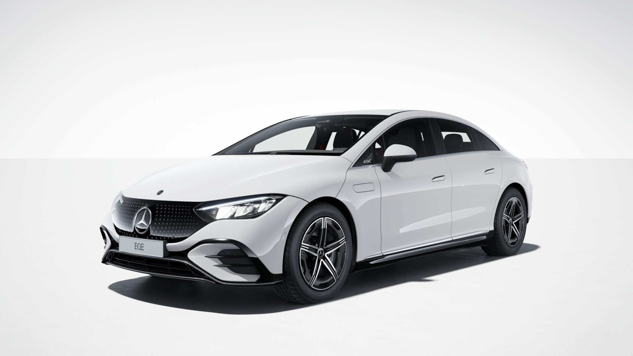Billede fra myndighedens meddelelse af det tilbagekaldte produkt Mercedes-Benz, C-Klasse (BR 206), GLC (BR 254), EQE (BR 295). Årsag: OVERTRÆD.