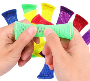 Billede fra myndighedens meddelelse af det tilbagekaldte produkt Mesh easy Bend with Marbel - fidget toy. Årsag: OVERTRÆD.