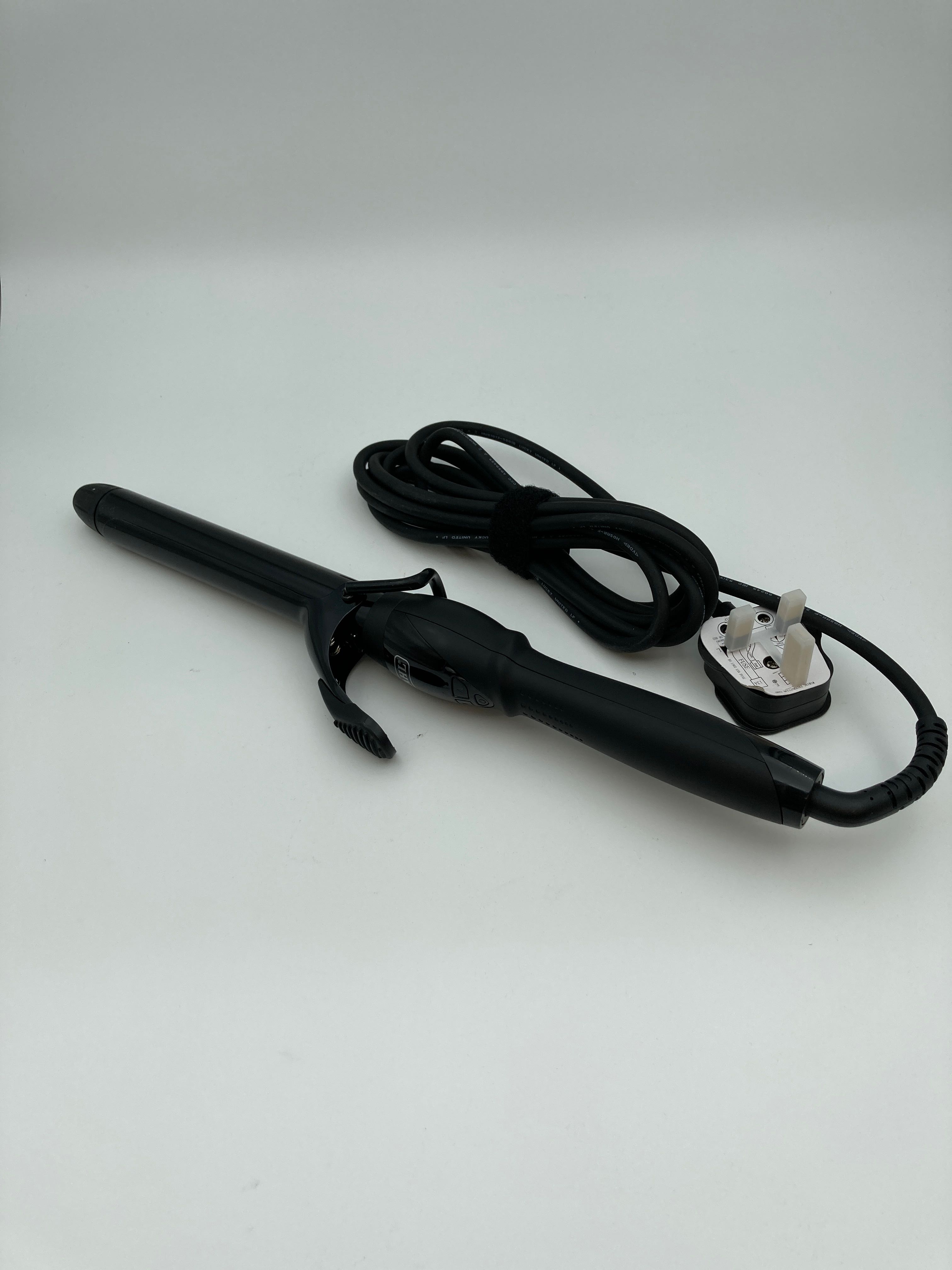 Billede fra myndighedens meddelelse af det tilbagekaldte produkt Wahl Curling Tong Pro Shine Black 25mm. Årsag: OKTILTAG.